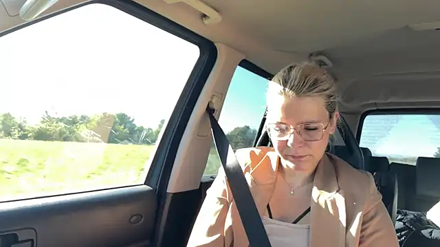 EmyLana online show from 12, 10, 2025