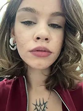 Snapshot of Street_young chatting on 15, 12, 2024 Street young online show from 15, 12, 2024