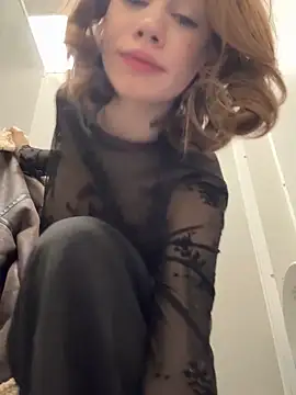 Snapshot of Street_young chatting on 22, 12, 2024 Street young online show from 22, 12, 2024