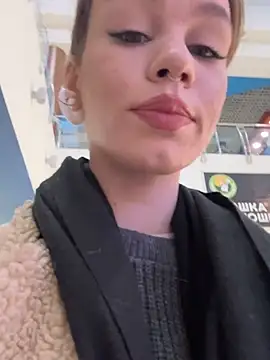 Snapshot of Street_young chatting on 24, 1, 2025 Street young online show from 24, 1, 2025