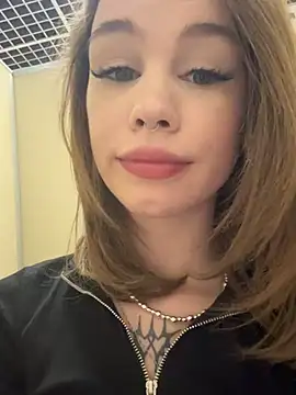 Snapshot of Street_young chatting on 22, 3, 2025 Street young online show from 22, 3, 2025