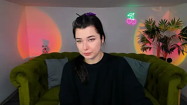  Sun Shy  online show from 27, 10, 2025