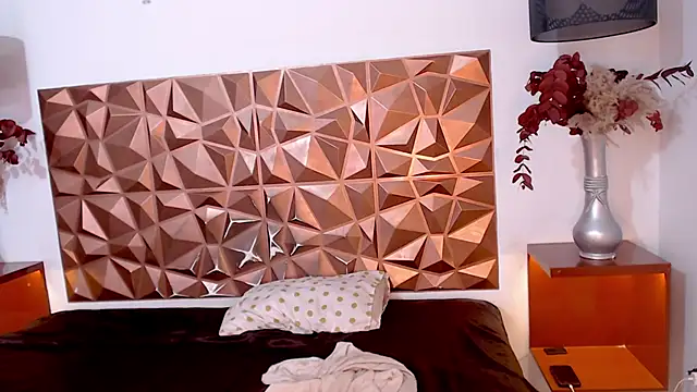 AitanaEvans online show from 6, 2, 2025