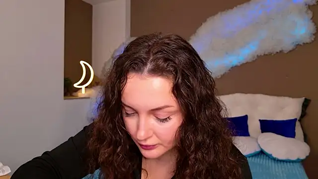 GloriNichols online show from 11, 11, 2025