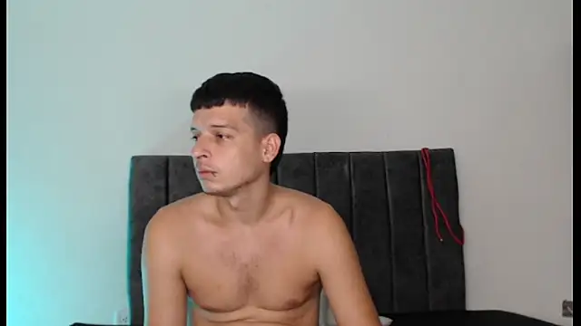 Snapshot of FerneyManti chatting on 1, 3, 2025 FerneyManti online show from 1, 3, 2025