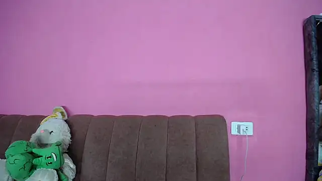 Snapshot of FerneyManti chatting on 23, 9, 2025 FerneyManti online show from 23, 9, 2025