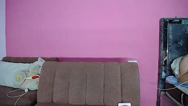 Snapshot of FerneyManti chatting on 29, 9, 2025 FerneyManti online show from 29, 9, 2025