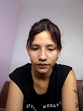 Snapshot of FerneyManti chatting on 24, 11, 2025 FerneyManti online show from 24, 11, 2025