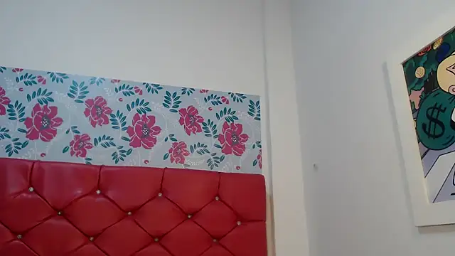 Snapshot of KristalTsXXX chatting on 10, 10, 2025 KristalTsXXX online show from 10, 10, 2025