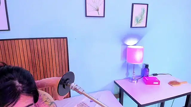 Snapshot of zyle_boobs chatting on 30, 10, 2025 zyle boobs online show from 30, 10, 2025