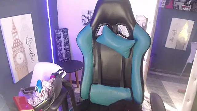 Snapshot of MartinaFonse chatting on 11, 12, 2024 MartinaFonse online show from 11, 12, 2024