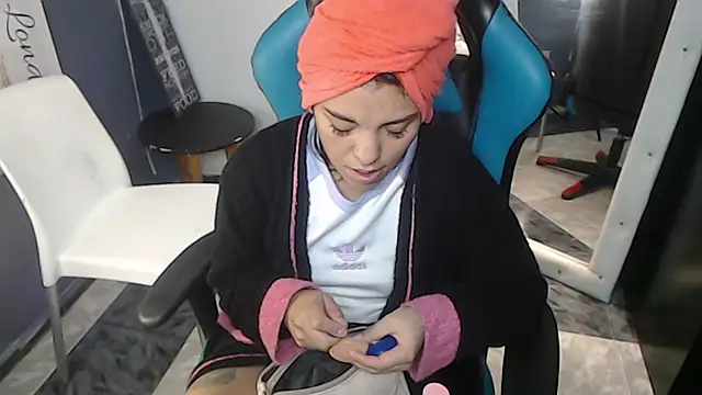 Snapshot of MartinaFonse chatting on 20, 12, 2024 MartinaFonse online show from 20, 12, 2024