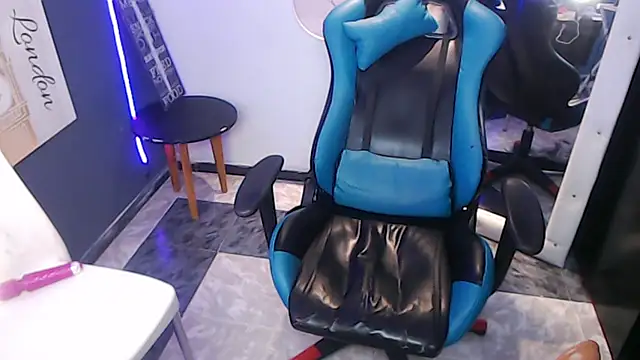 Snapshot of MartinaFonse chatting on 21, 12, 2024 MartinaFonse online show from 21, 12, 2024