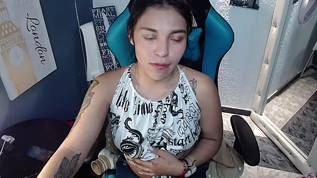 Snapshot of MartinaFonse chatting on 14, 1, 2025 MartinaFonse online show from 14, 1, 2025