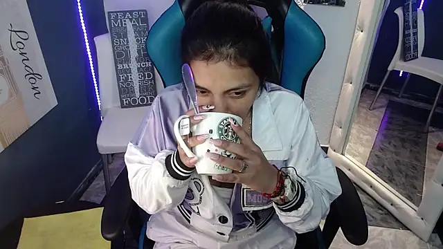 Snapshot of MartinaFonse chatting on 30, 1, 2025 MartinaFonse online show from 30, 1, 2025