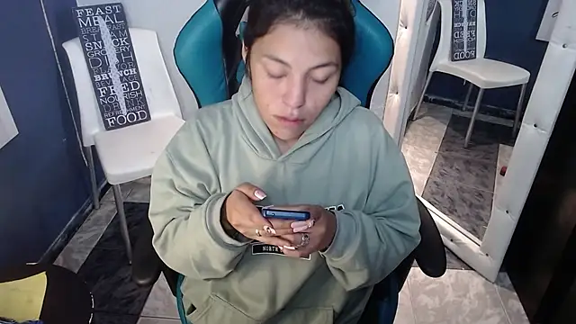 Snapshot of MartinaFonse chatting on 31, 1, 2025 MartinaFonse online show from 31, 1, 2025