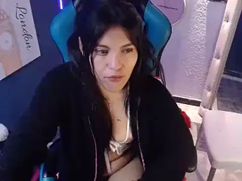 Snapshot of MartinaFonse chatting on 8, 2, 2025 MartinaFonse online show from 8, 2, 2025