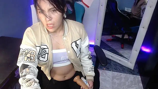 Snapshot of MartinaFonse chatting on 6, 3, 2025 MartinaFonse online show from 6, 3, 2025