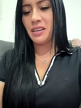Snapshot of Sara_luna_ chatting on 15, 12, 2025 Sara luna online show from 15, 12, 2025