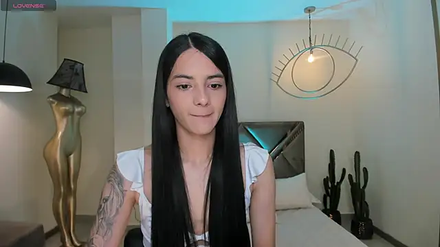 Snapshot of HannahJamesX chatting on 5, 12, 2024 HannahJamesX online show from 5, 12, 2024