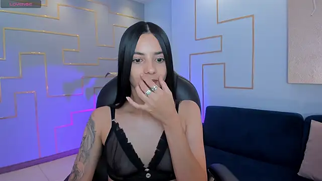 Snapshot of HannahJamesX chatting on 8, 2, 2025 HannahJamesX online show from 8, 2, 2025