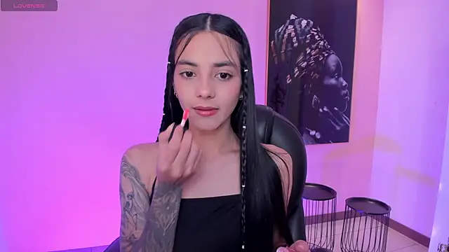 Snapshot of HannahJamesX chatting on 20, 9, 2025 HannahJamesX online show from 20, 9, 2025