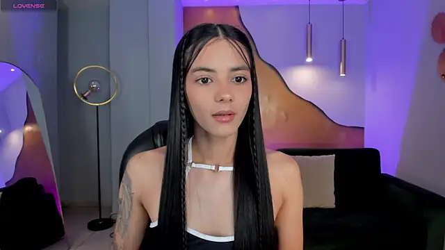 Snapshot of HannahJamesX chatting on 27, 9, 2025 HannahJamesX online show from 27, 9, 2025