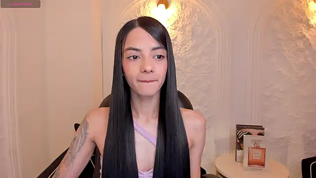 Snapshot of HannahJamesX chatting on 2, 11, 2025 HannahJamesX online show from 2, 11, 2025