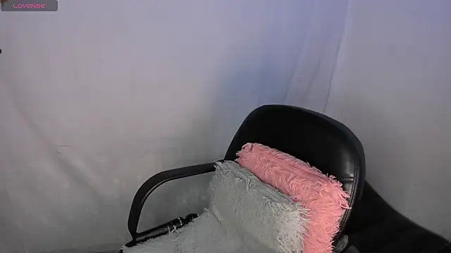 milysauria1 online show from 21, 2, 2025