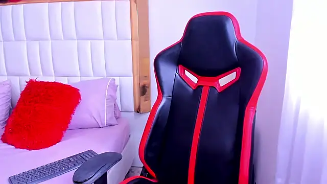 Snapshot of MadelineJackson chatting on 10, 1, 2026 MadelineJackson online show from 10, 1, 2026