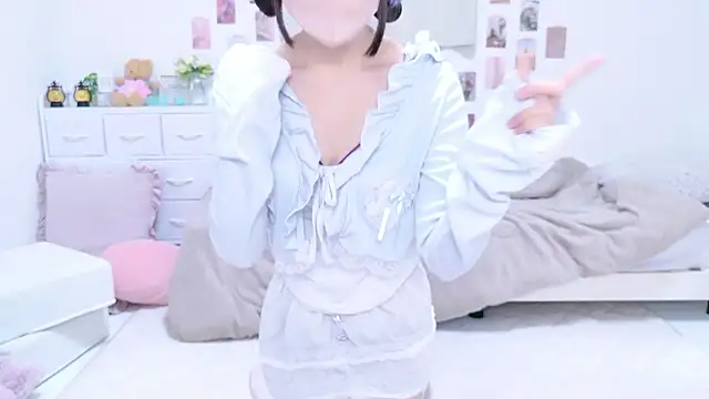 Snapshot of x-naru-x chatting on 2, 12, 2025 x-naru-x online show from 2, 12, 2025