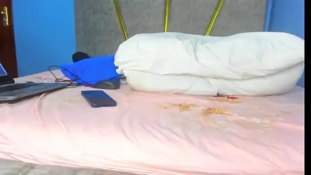 Pretty Shall online show from 15, 10, 2025