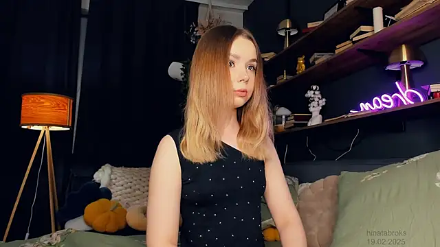 DominikaElis online show from 19, 2, 2025