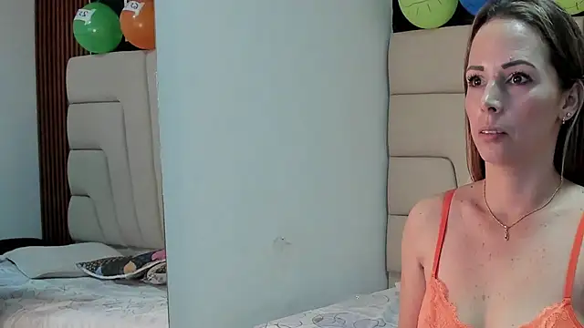 Snapshot of Milf_meli chatting on 7, 3, 2025 Milf meli online show from 7, 3, 2025