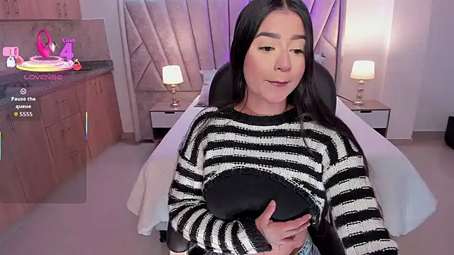 amelie jhons online show from 5, 12, 2025