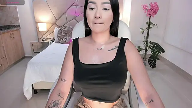 amelie jhons online show from 17, 12, 2025