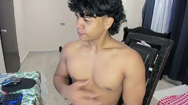 Snapshot of johan_beley_ chatting on 11, 1, 2025 johan beley online show from 11, 1, 2025