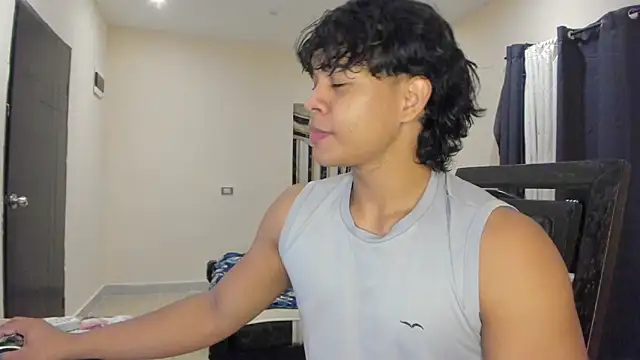 Snapshot of johan_beley_ chatting on 6, 2, 2025 johan beley online show from 6, 2, 2025