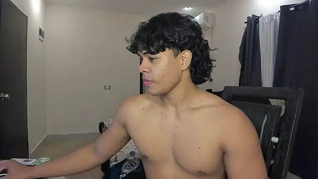 Snapshot of johan_beley_ chatting on 24, 2, 2025 johan beley online show from 24, 2, 2025