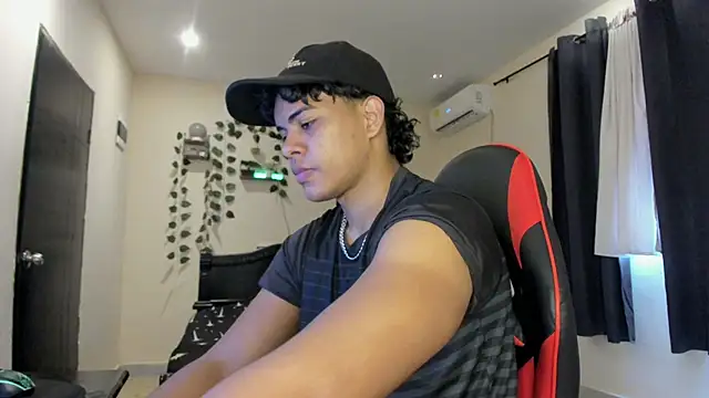 Snapshot of johan_beley_ chatting on 5, 10, 2025 johan beley online show from 5, 10, 2025