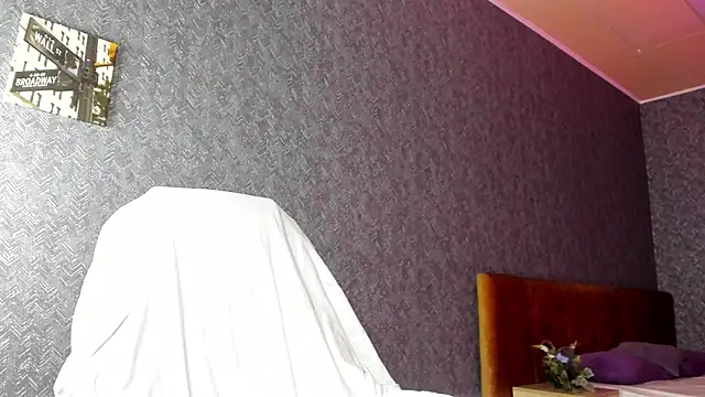 Nicole Charm online show from 25, 12, 2024