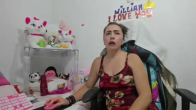 GatitaSexy Hotwet4u online show from 10, 12, 2024