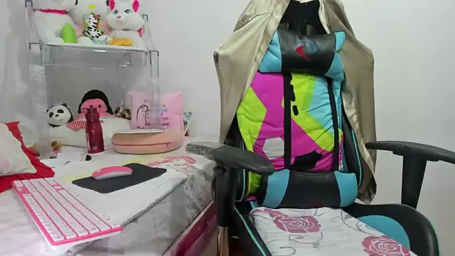 GatitaSexy Hotwet4u online show from 12, 12, 2024