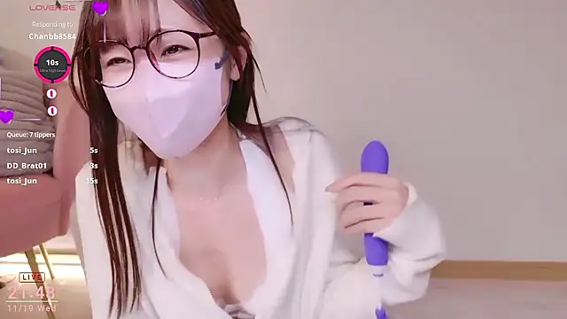 Snapshot of meg_0901 chatting on 19, 11, 2025 meg 0901 online show from 19, 11, 2025