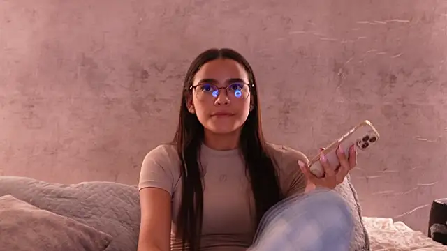 Snapshot of Nicky_and_Blake chatting on 4, 3, 2026 Nicky and Blake online show from 4, 3, 2026