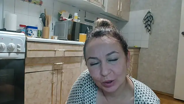 Vika  online show from 31, 1, 2025