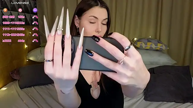 Mary Walker online show from 9, 11, 2025