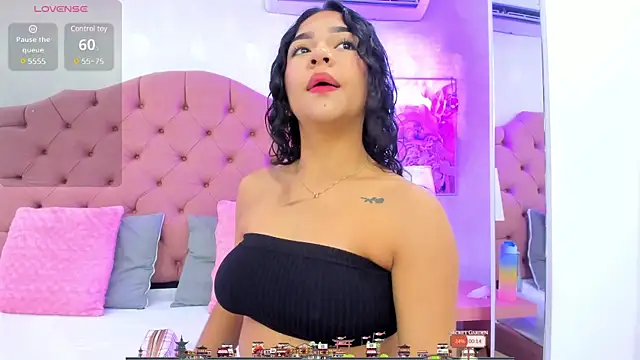 VictoriaBlakee online show from 3, 2, 2025