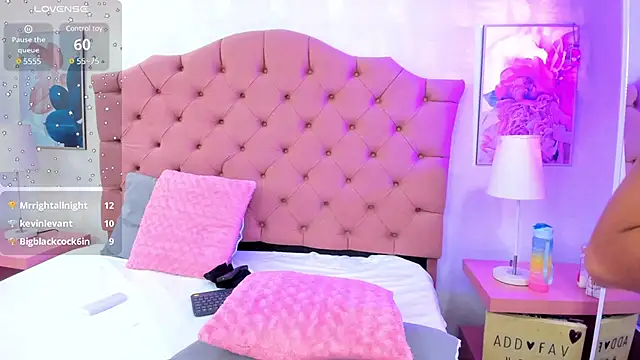 VictoriaBlakee online show from 3, 2, 2025