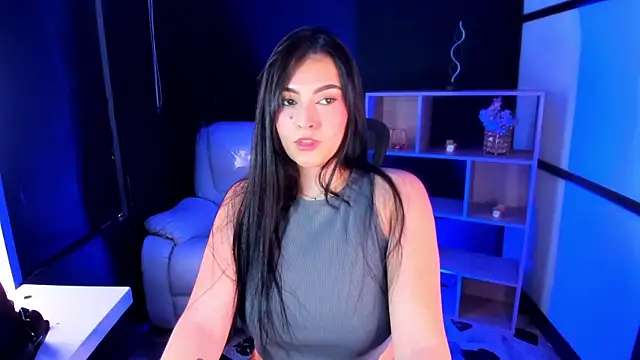 Snapshot of TifanyWhite_ chatting on 12, 12, 2024 TifanyWhite online show from 12, 12, 2024